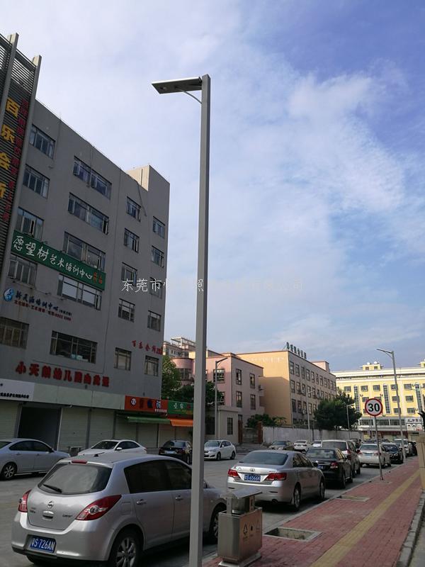 武汉一体化太阳路灯工程案例